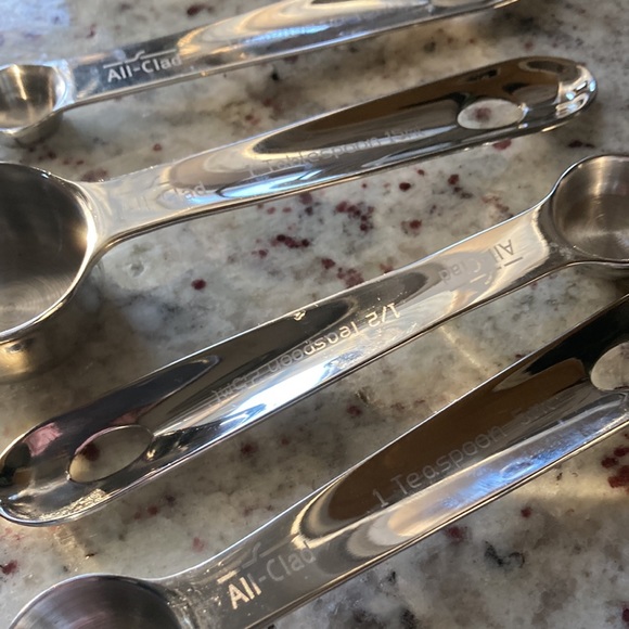 All-Clad Standard Measuring Spoons — Set of 4 - Picture 3 of 6